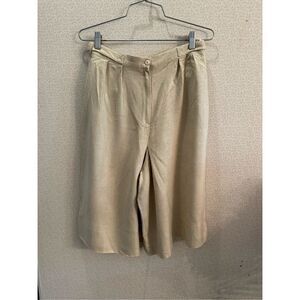 Vintage Matthews linen ladies shorts